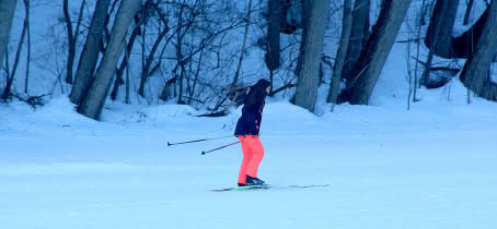 skieuse de fond en action